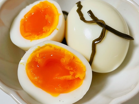 白だしと塩昆布で漬ける味付け卵!